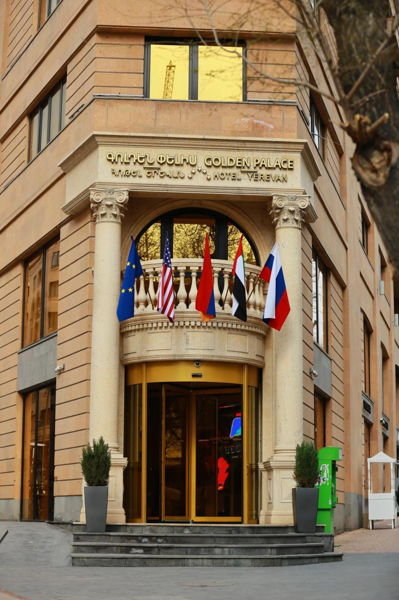 Golden Palace Hotel Yerevan Exterior foto