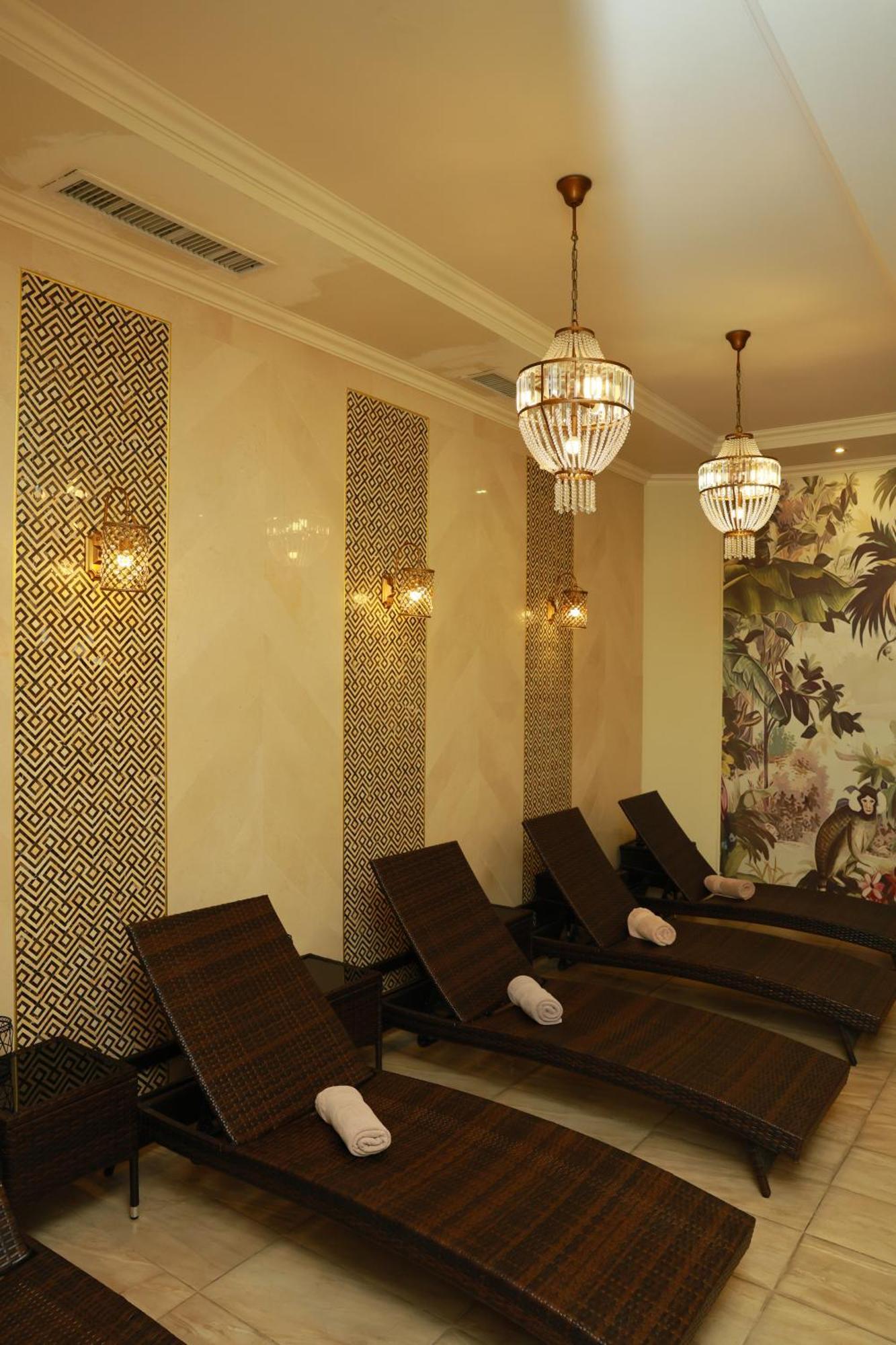 Golden Palace Hotel Yerevan Exterior foto