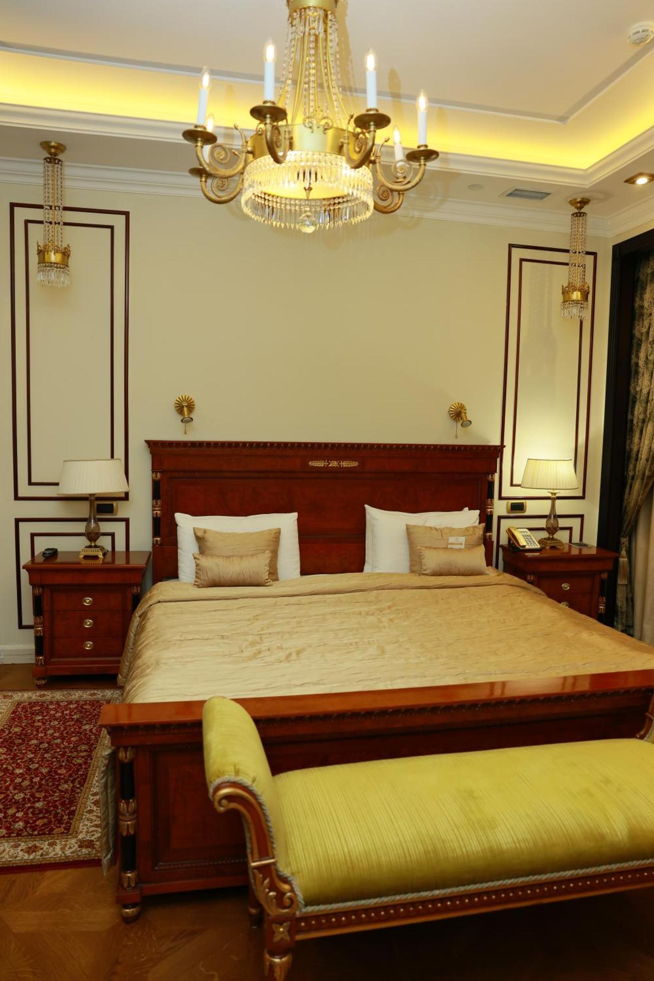 Golden Palace Hotel Yerevan Exterior foto