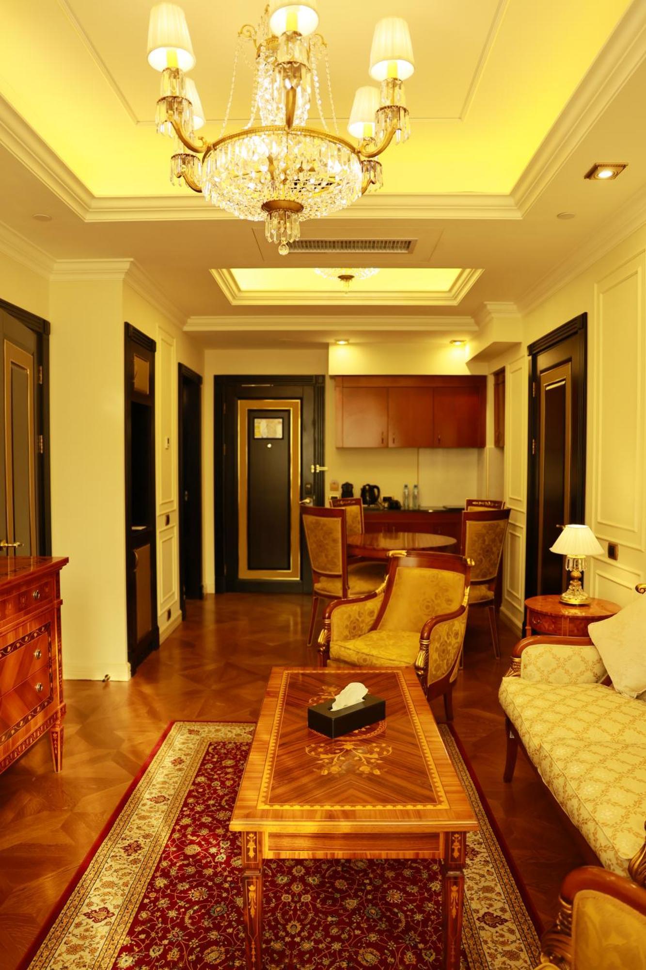 Golden Palace Hotel Yerevan Exterior foto