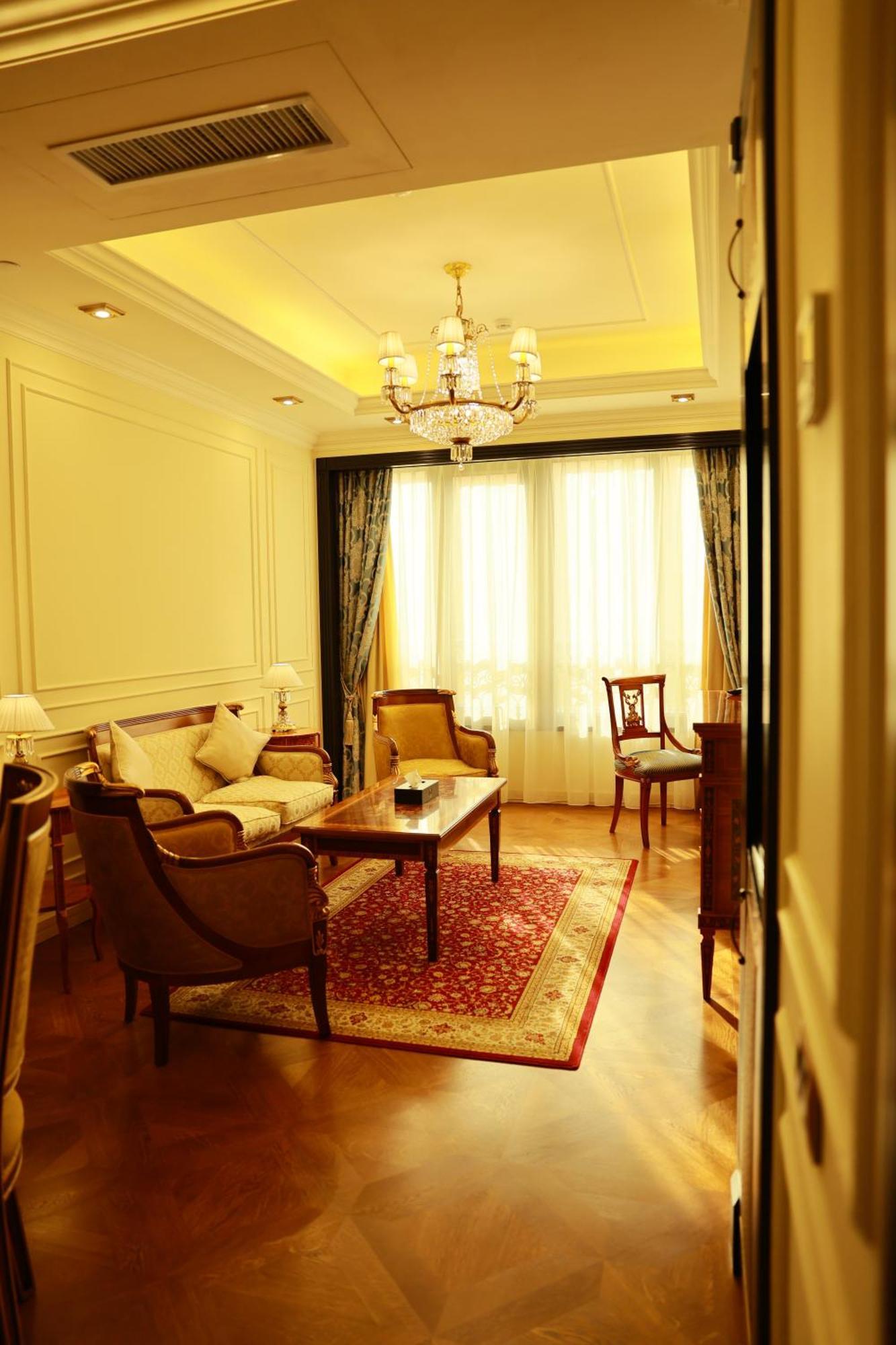 Golden Palace Hotel Yerevan Exterior foto