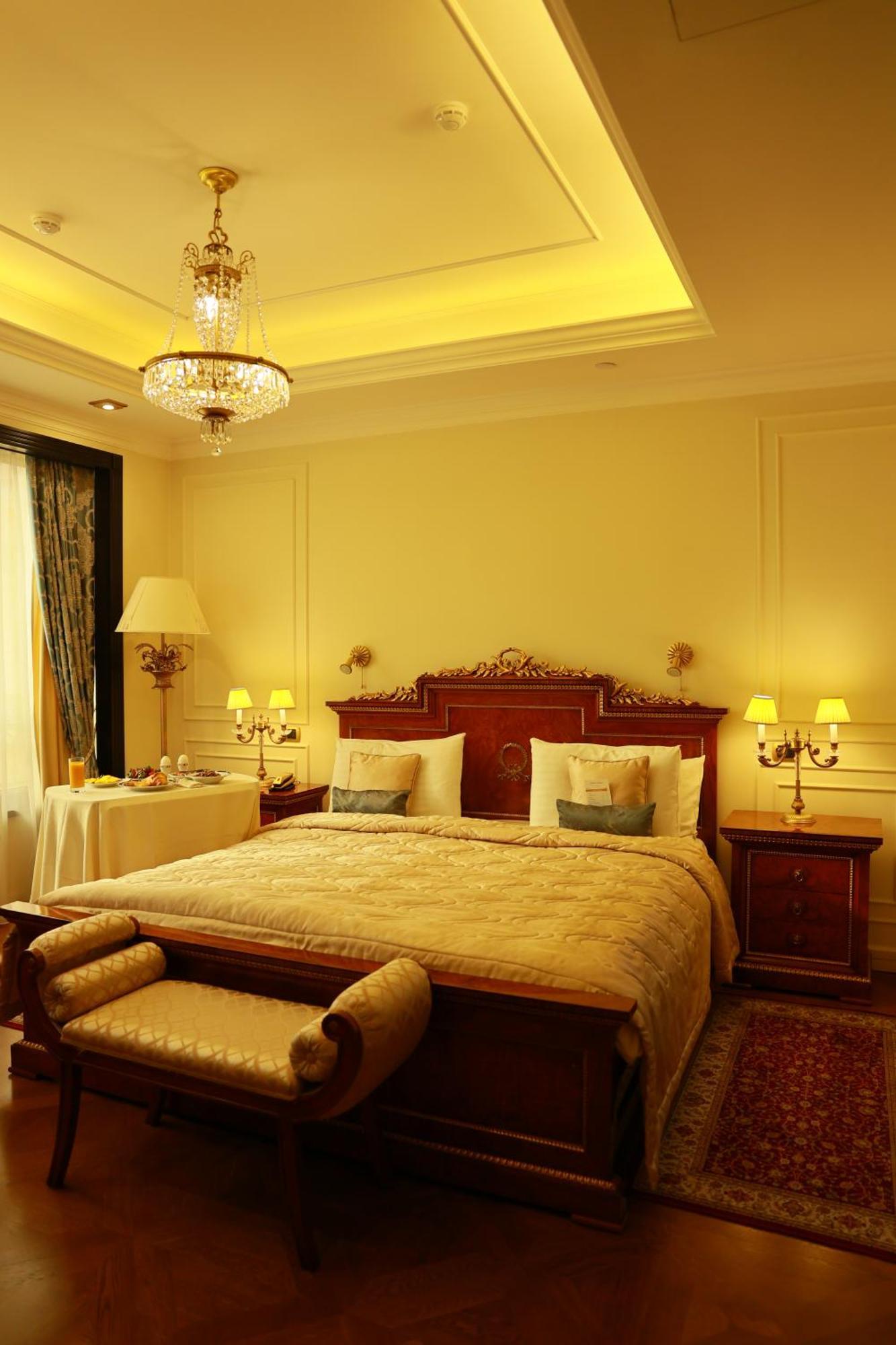 Golden Palace Hotel Yerevan Exterior foto