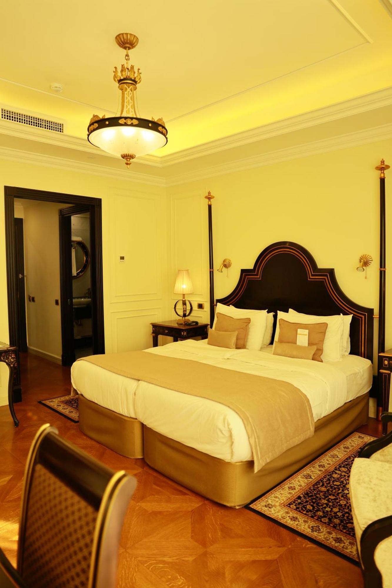 Golden Palace Hotel Yerevan Exterior foto