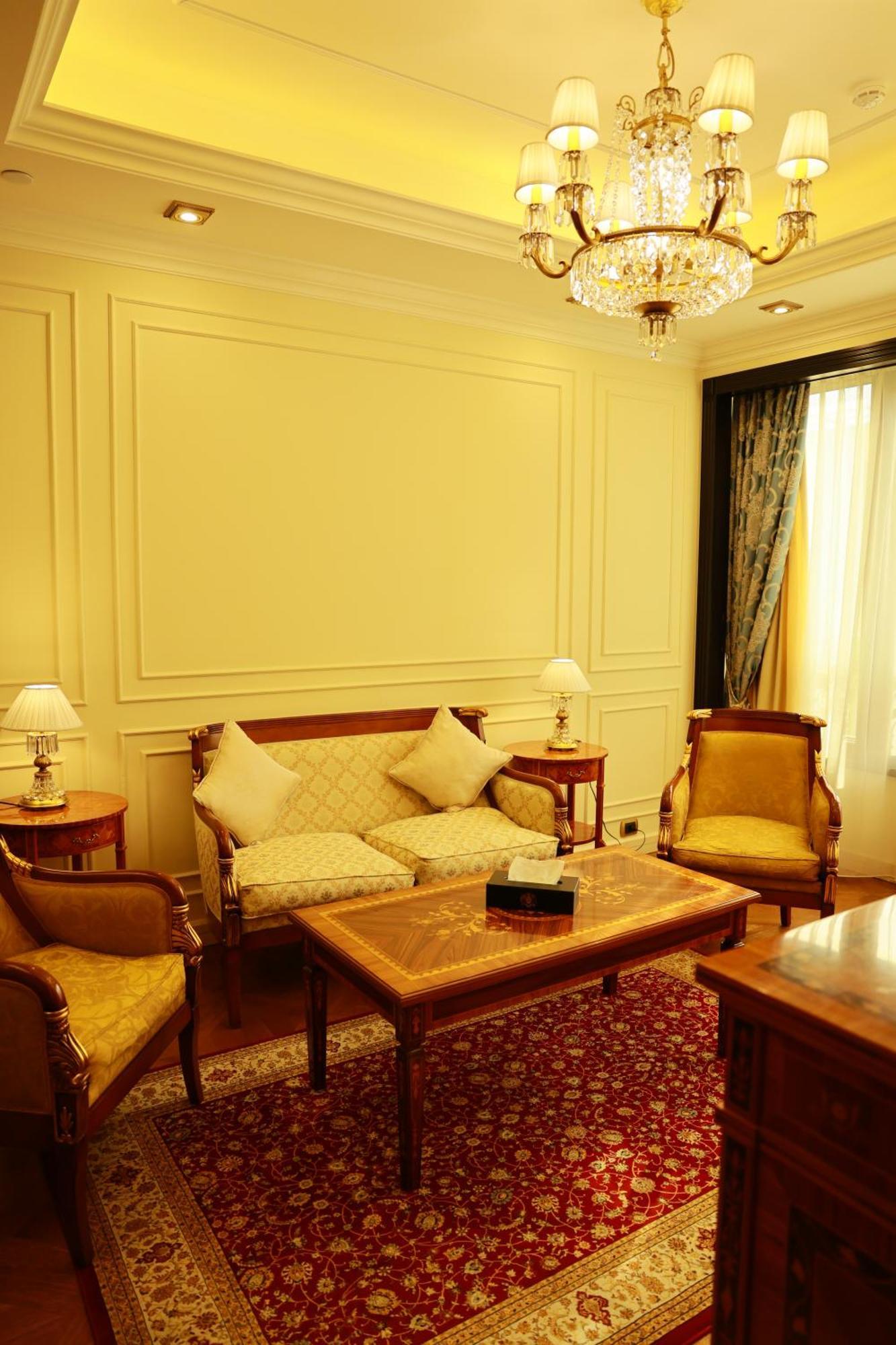 Golden Palace Hotel Yerevan Exterior foto
